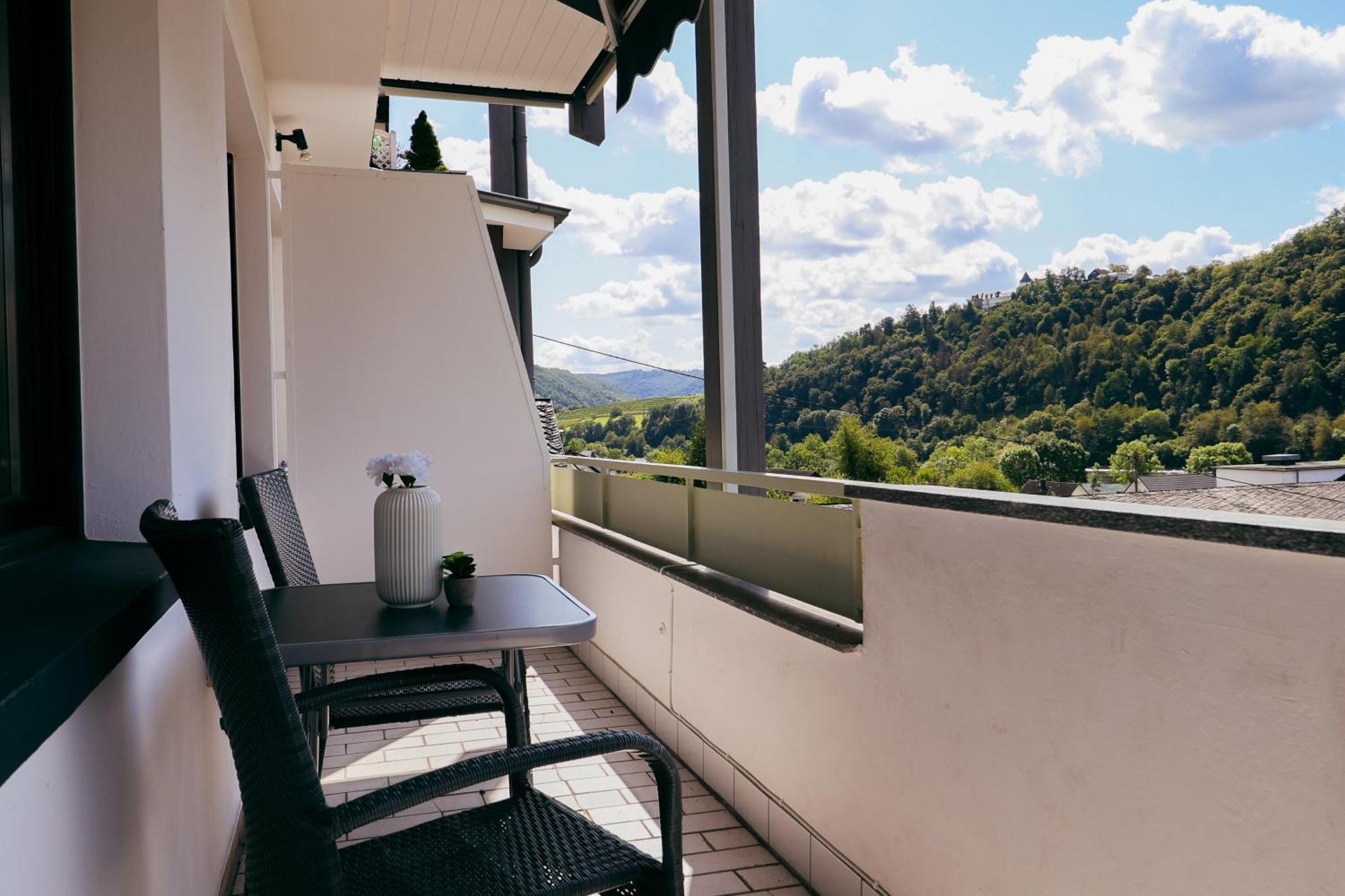 Moderne Fewo Sky Netflix Terrasse Burgblick Boxspringbett Waschtrockner บุลลาย ภายนอก รูปภาพ